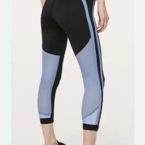 Lululemon Zip the Line Cropped Leggings. Black/Light Blue. Blue Mesh. Size 10